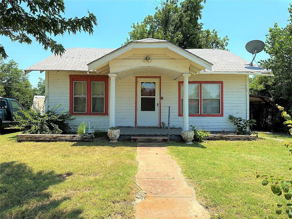 305 E Rosser St, Tipton, OK 73570 Zillow