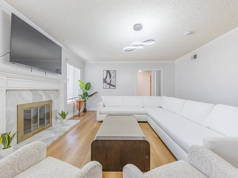 518 E La Sierra Dr — Photo 5