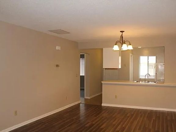 5th image of 3627 Saint Johns Ct #B