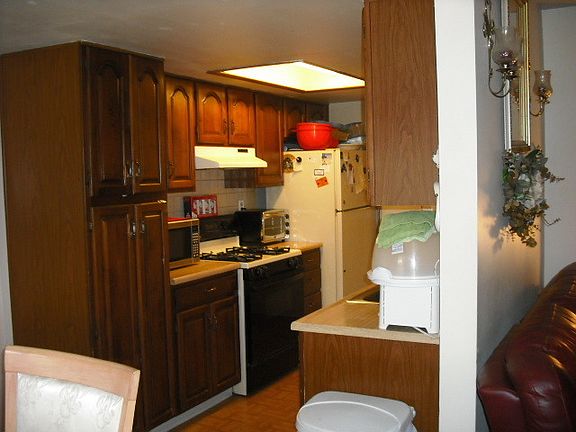 2nd image of 29W582 Winchester Cir N Unit 2