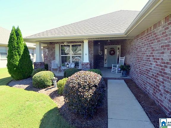 3rd image of 449 River Crest Dr N