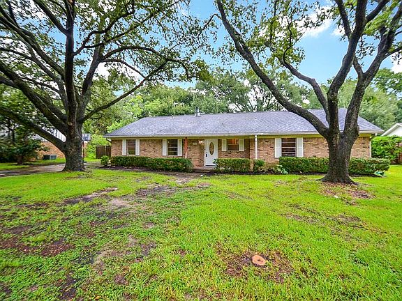 3rd image of 15318 Jersey Dr
