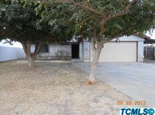 385 E Marin Ave, Earlimart, CA 93219