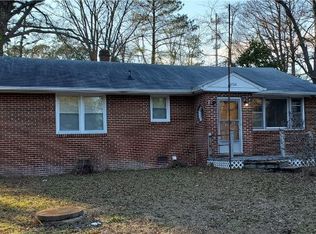 2708 Oak Hill Rd, Petersburg, VA 23805