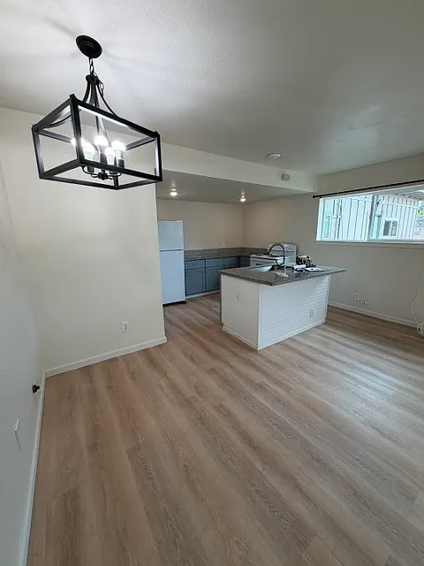 3 bed, 803 sqft, $3,700 — Photo 4