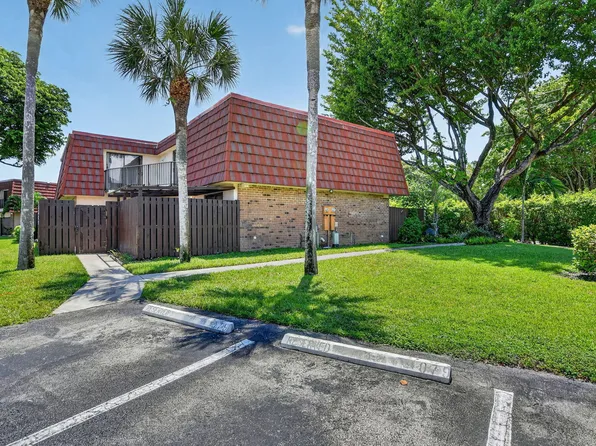8558 Boca Rio Drive, Boca Raton, FL 33433