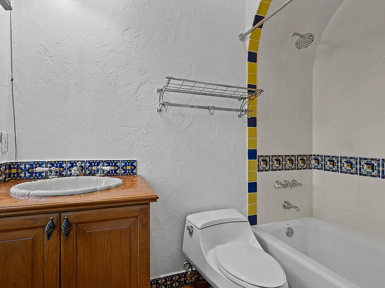 240 N Ocean Blvd — Photo 36