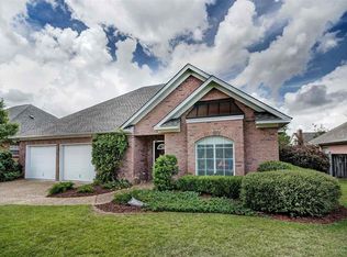 21 Spring Lake Cir, Pearl, MS 39208