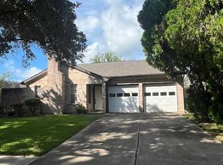 2010 Windy Meadow Dr, Sugar Land, TX 77478