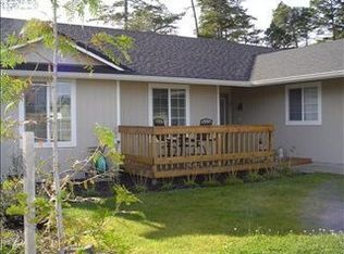 104 Park Village Loop, Florence, OR 97439