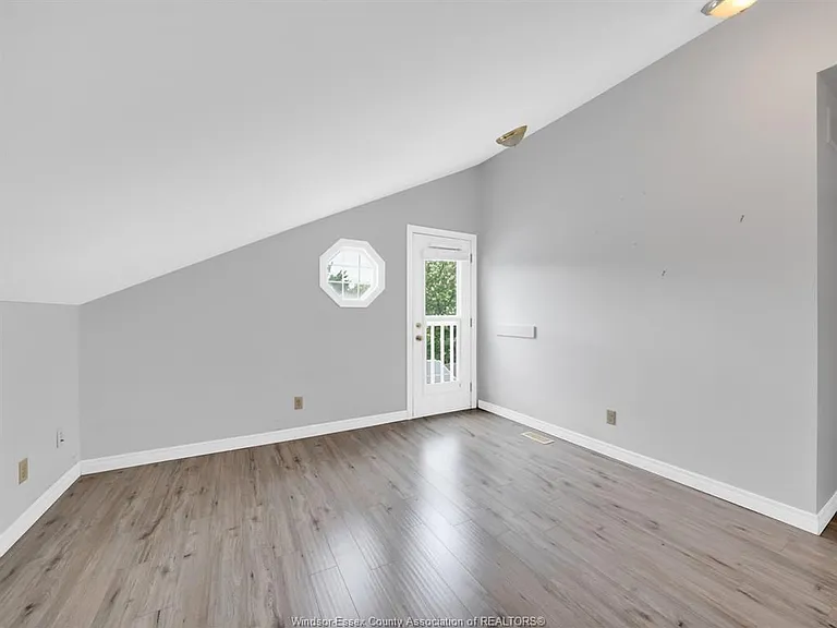 2929 Donnelly St — Photo 28