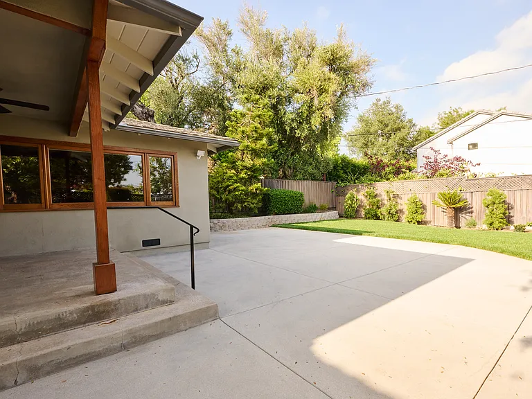 4720 Hayman Ave — Photo 55
