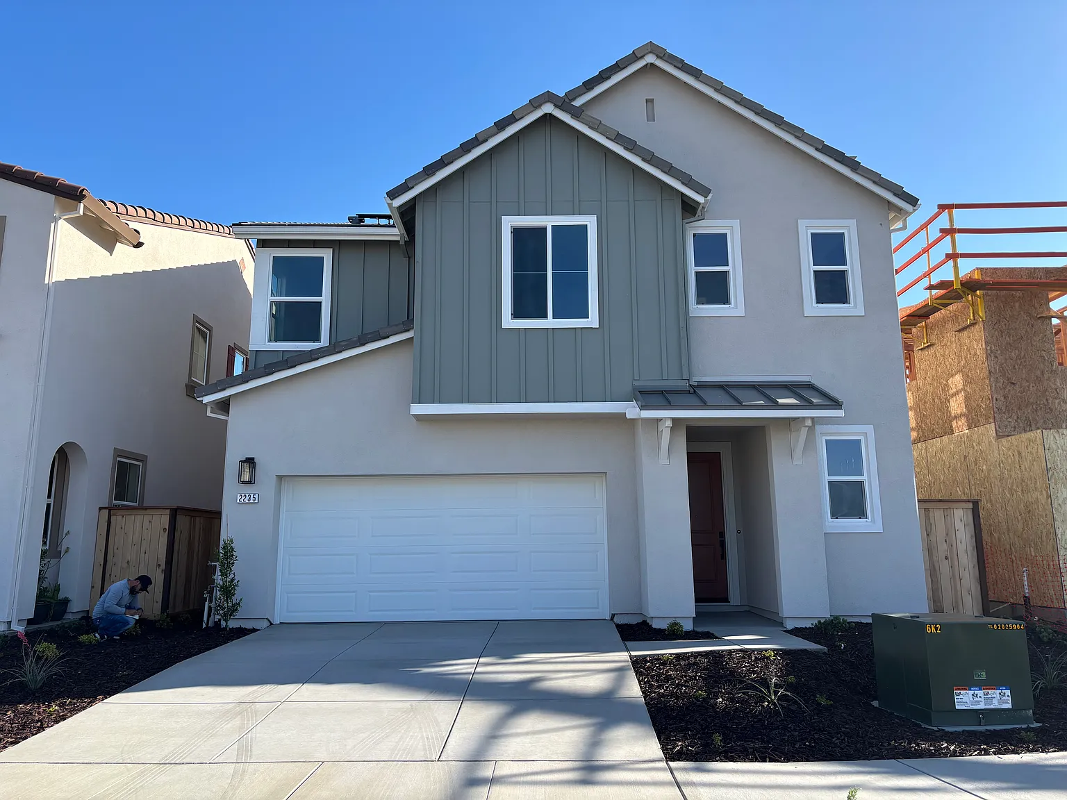 4 bed, 2.5 bath, 2367 sqft, $3,500 — Photo 1