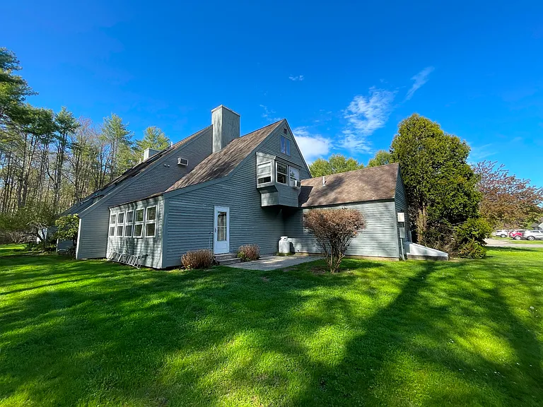17 Wonderbrook Dr — Photo 3