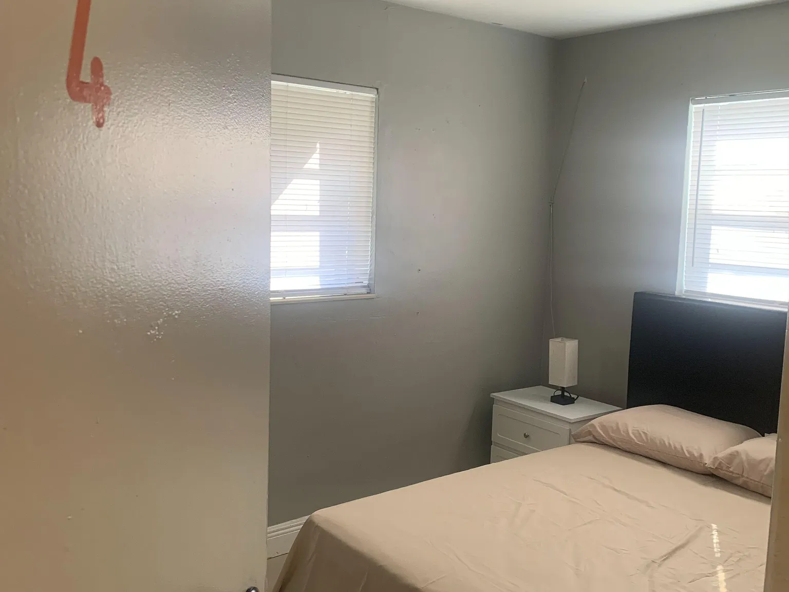 4 bed, 3.0 bath, 1400 sqft, $1,252 — Photo 1