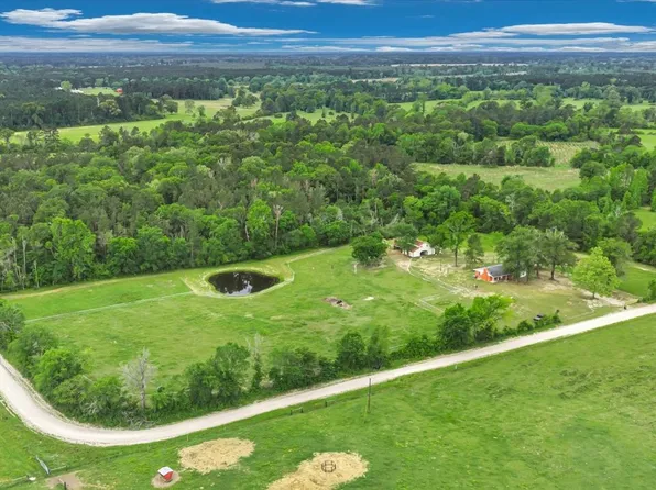 1085 Duke Rd, Kennard, TX 75847