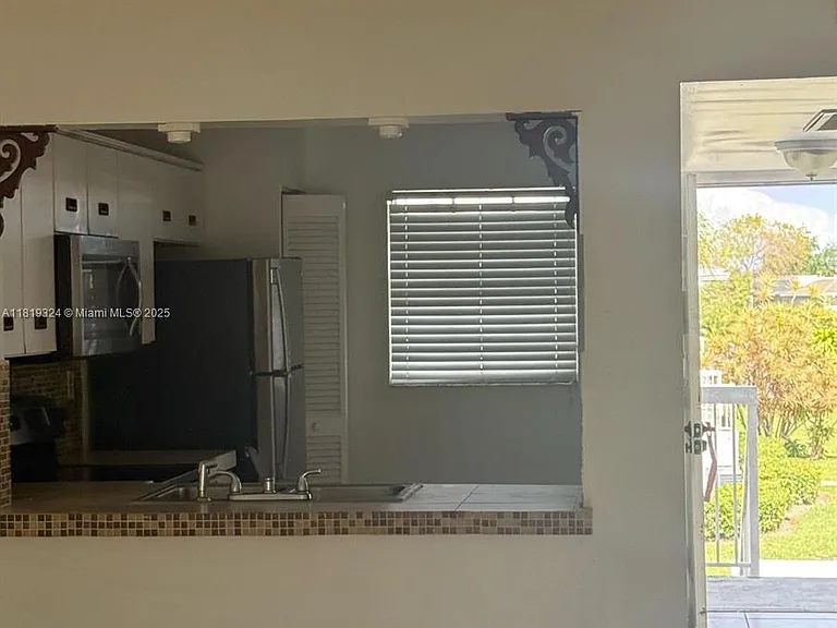 438 NE 210th Circle Ter #202-4B — Photo 4