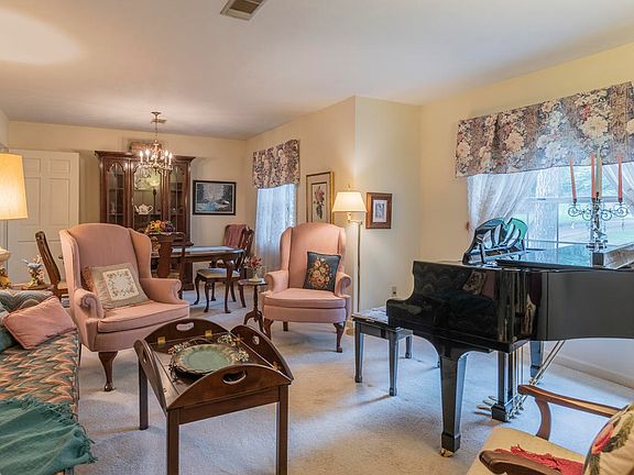 5th image of 109 Dunbrook Dr