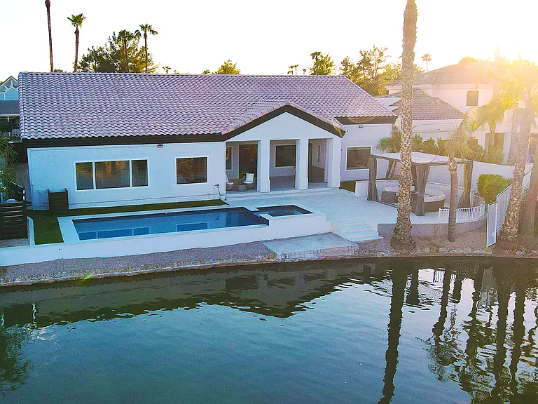 1710 E Queen Palm Dr — Photo 38