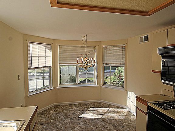 4th image of 1149 Thornbury Lane #A