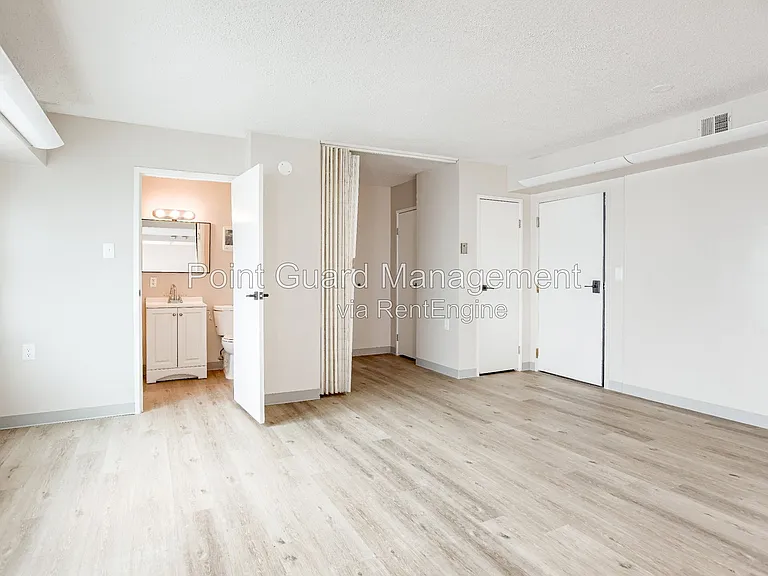 7460 Graceland Dr #325 — Photo 10
