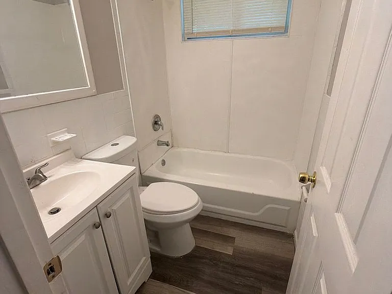 10650 Dunkeld Cir — Photo 7