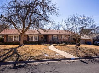 601 Overhill Dr, Kerrville, TX 78028