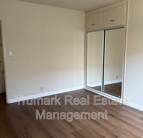 919 N Glendale Ave #12 — Photo 27