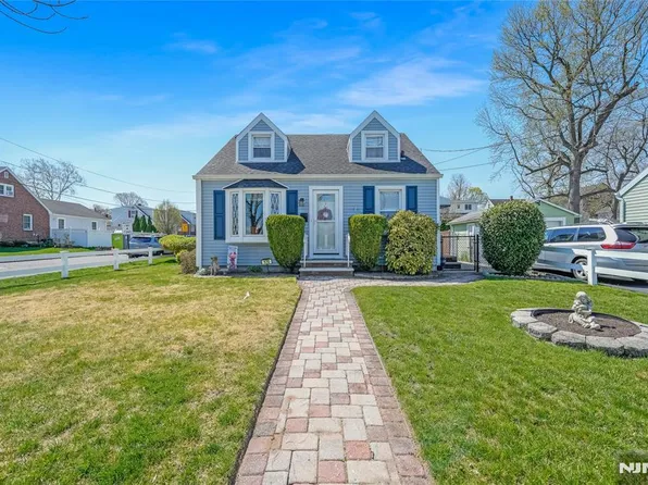 170 W Spring Valley Ave, Maywood, NJ 07607