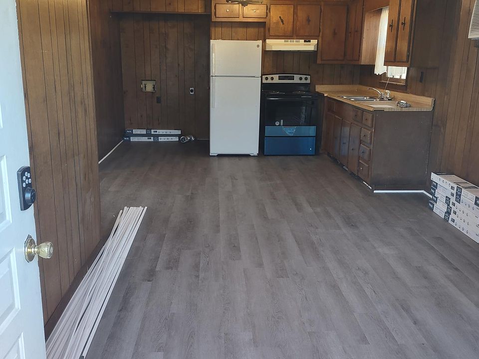 2nd image of 917 Cumberland St #2