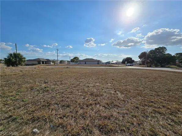 218 NW 28th St, Cape Coral, FL 33993