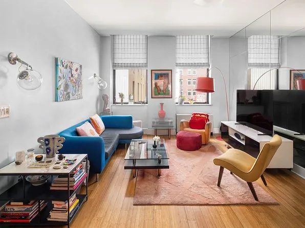 421 W 54th St APT 5F, New York, NY 10019