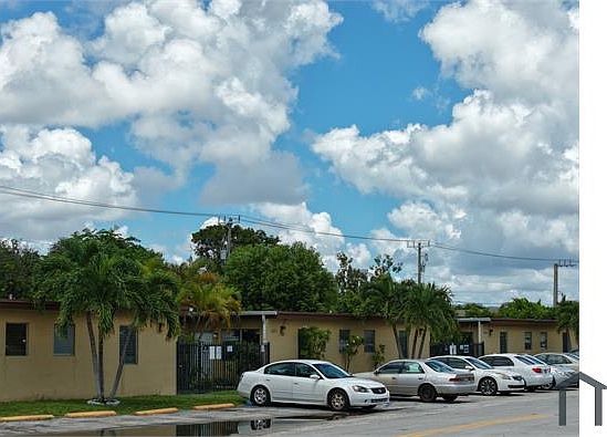 2nd image of 301 Sharar Ave APT 6