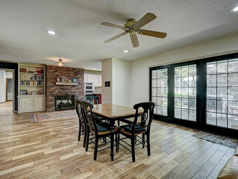 1409 Folkstone Rd — Photo 10