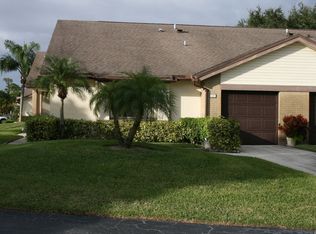 141 Meander Cir #72, Royal Palm Beach, FL 33411