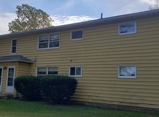 143-149 E South St, Dakota, IL 61018