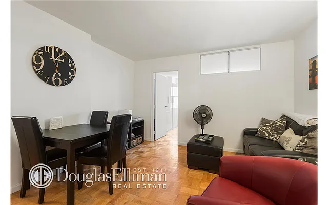 Rented by Douglas Elliman | media 16
