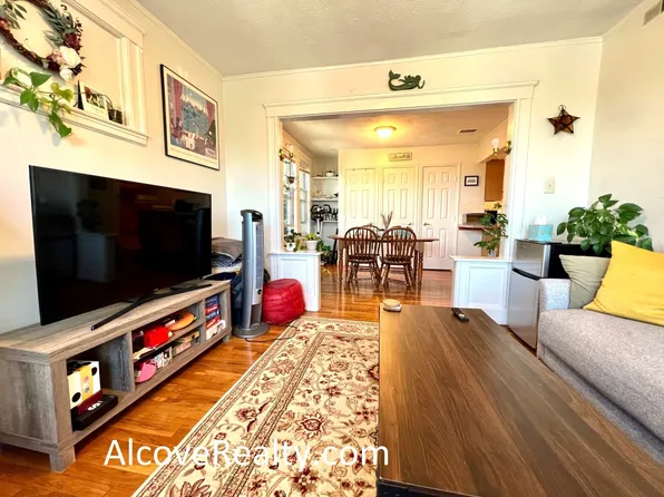 (undisclosed Address), Somerville, MA 02143