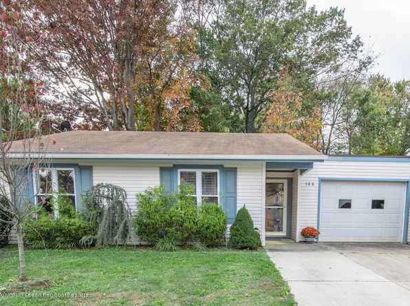 58B Essex Rd, Monroe Township, NJ 08831