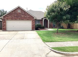 1916 Aurora Dr, Edmond, OK 73013