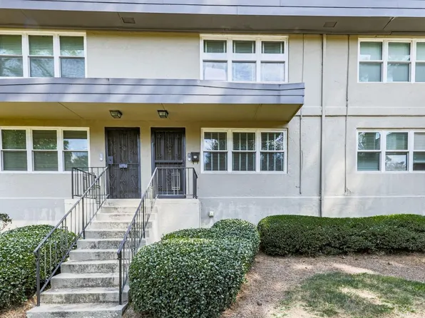 284 Lakemoore Dr NE APT D, Atlanta, GA 30342