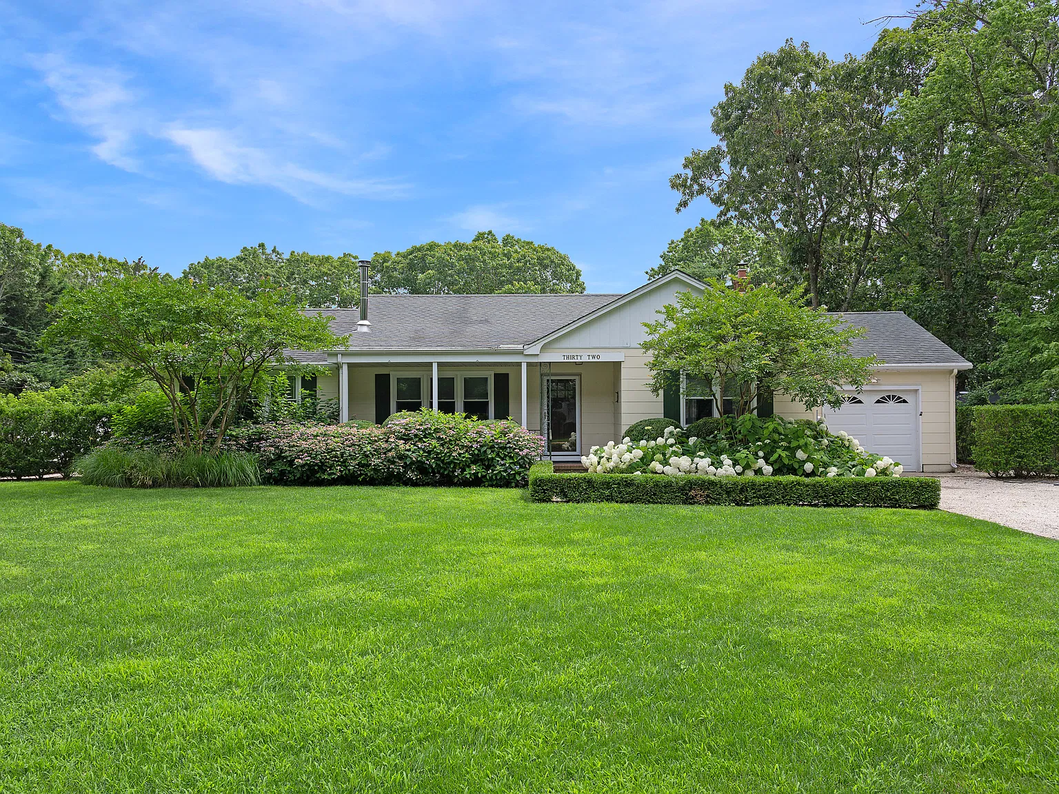 Year Round Rental in Hampton Bays — Photo 1