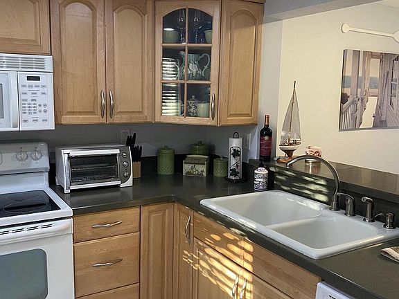 4th image of 9400 S Ocean Dr #103B