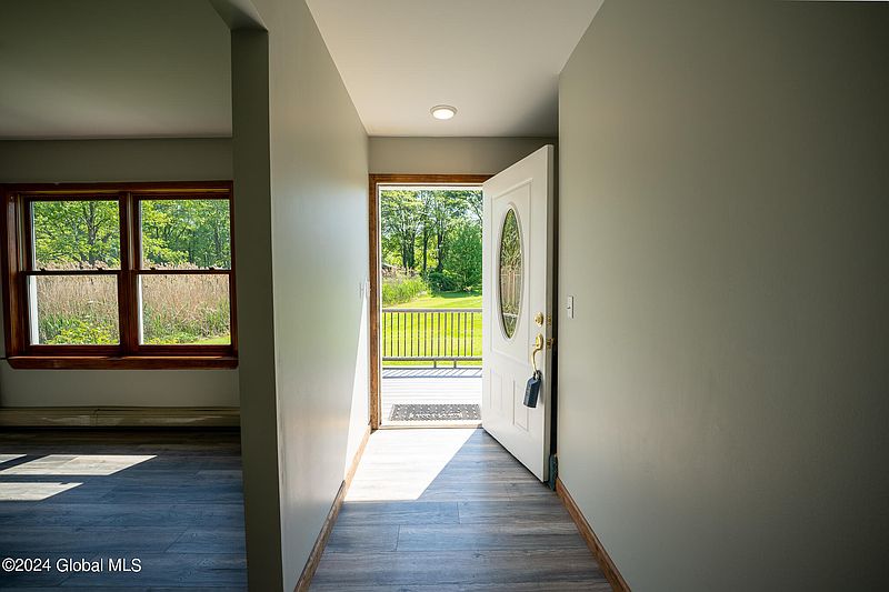 3rd image of 1723 River Road