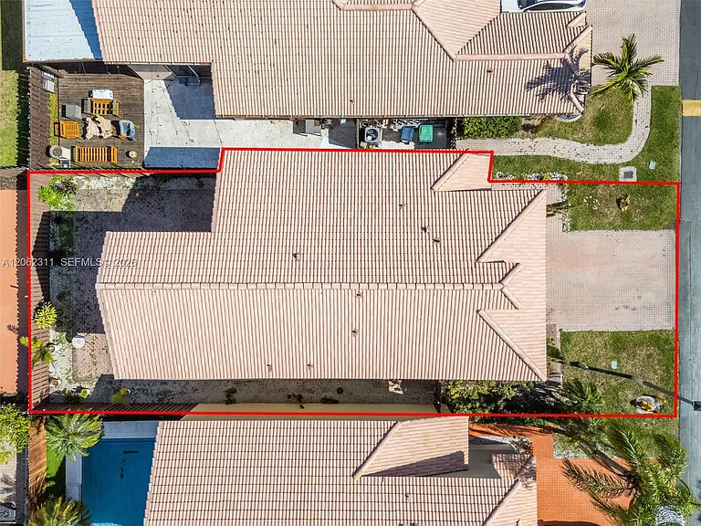 5160 NW 112th Ct — Photo 36