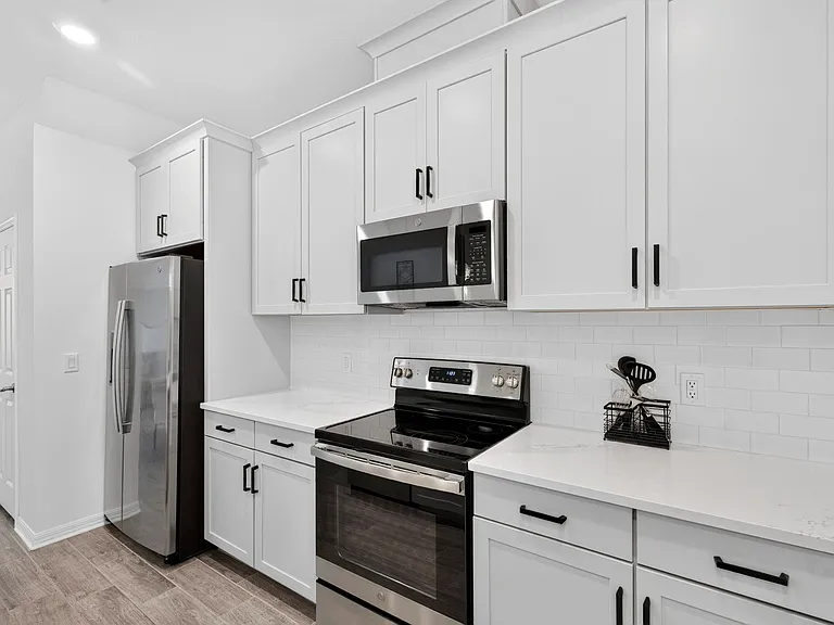 4064 Via Sienna Cir — Photo 10