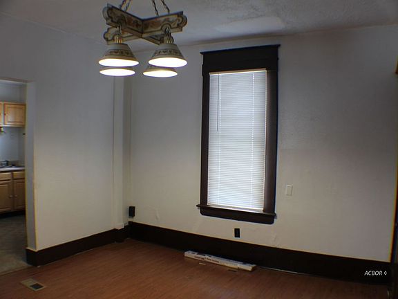 4th image of 91 Cedar St