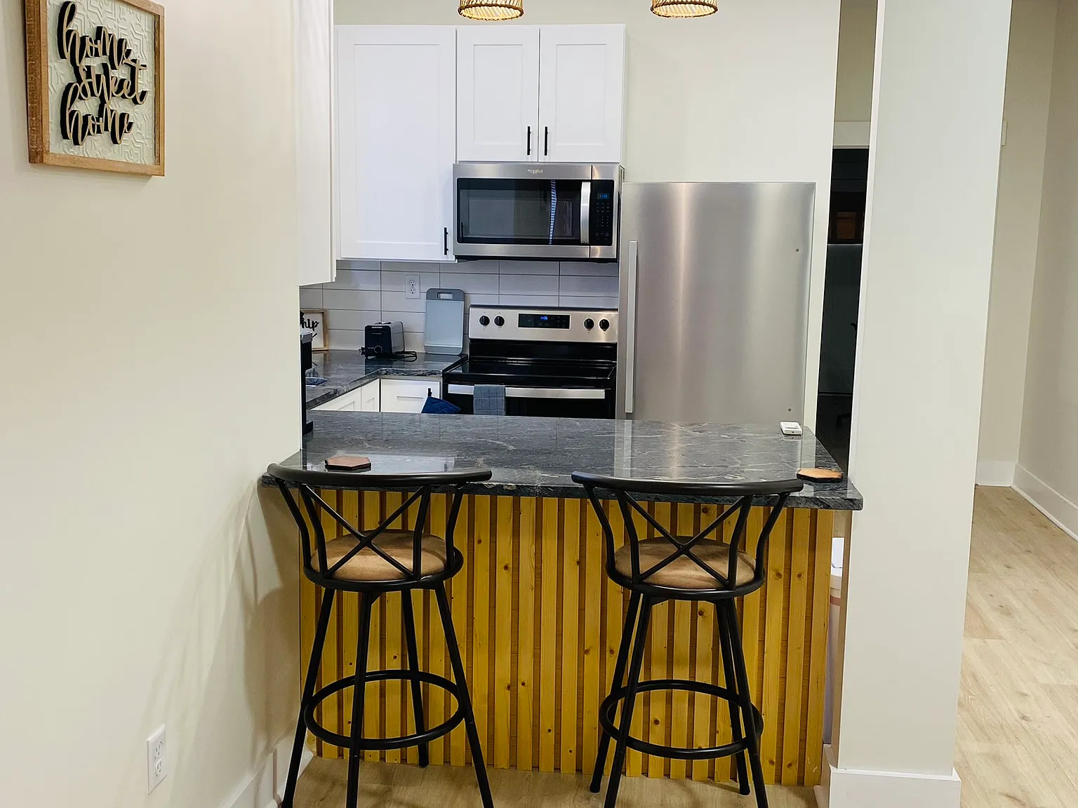 1 bed, 600 sqft, $1,600 — Photo 2