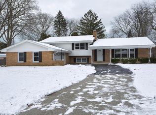 2261 West Kenboern DRIVE, Glendale, WI 53209