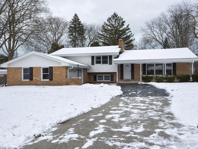 2261 West Kenboern DRIVE, Glendale, WI, 53209